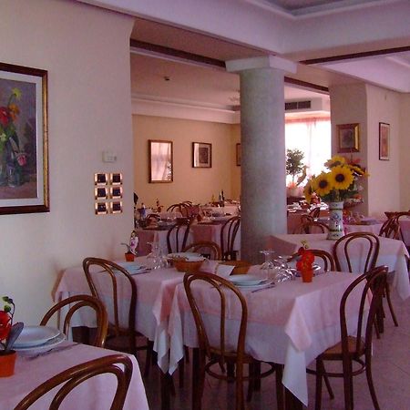 Hotel Rinascente Chianciano Terme Buitenkant foto
