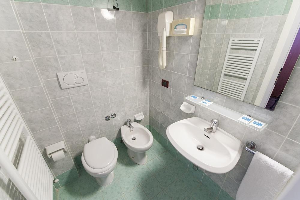 Hotel Rinascente Chianciano Terme Buitenkant foto