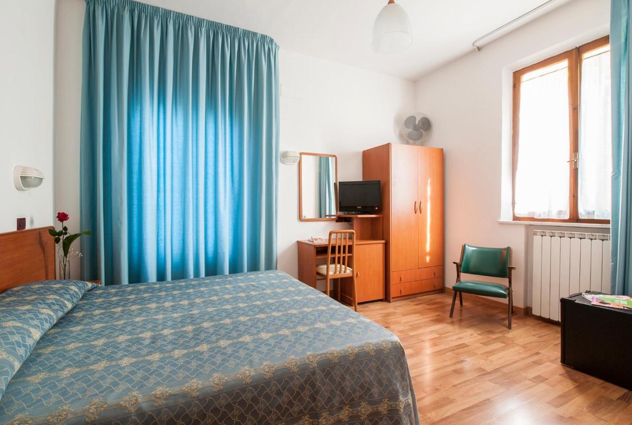 Hotel Rinascente Chianciano Terme Buitenkant foto