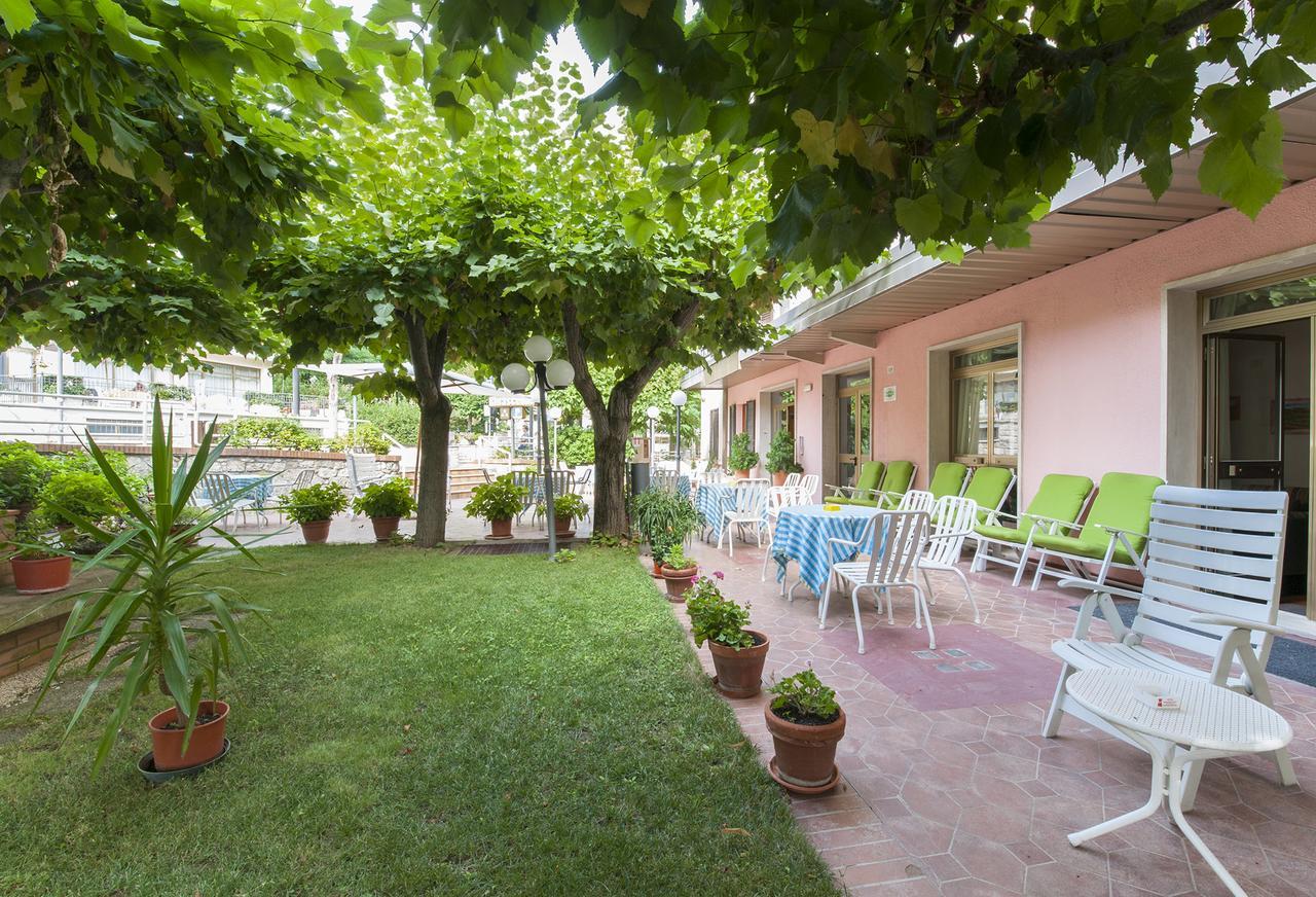 Hotel Rinascente Chianciano Terme Buitenkant foto