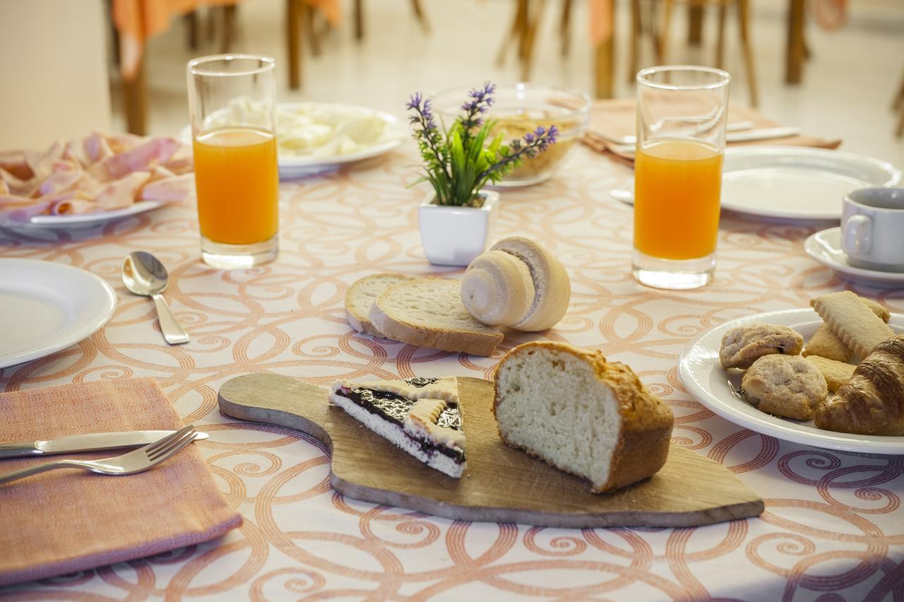 Hotel Rinascente Chianciano Terme Buitenkant foto