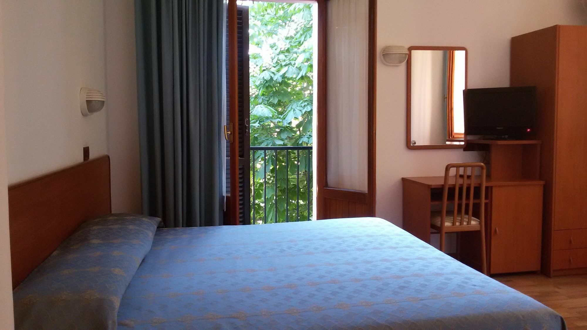 Hotel Rinascente Chianciano Terme Buitenkant foto